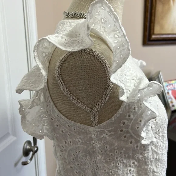 Shein top, blouse with short sleeves, white, cotton, embroidered new no tag - Picture 4 of 6